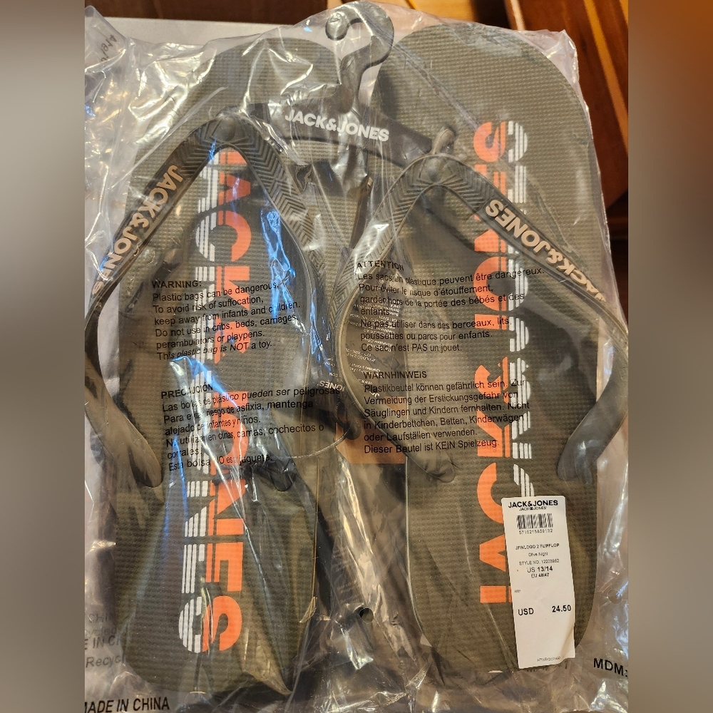 NWT Jack & Jones flip flops mens 13/14